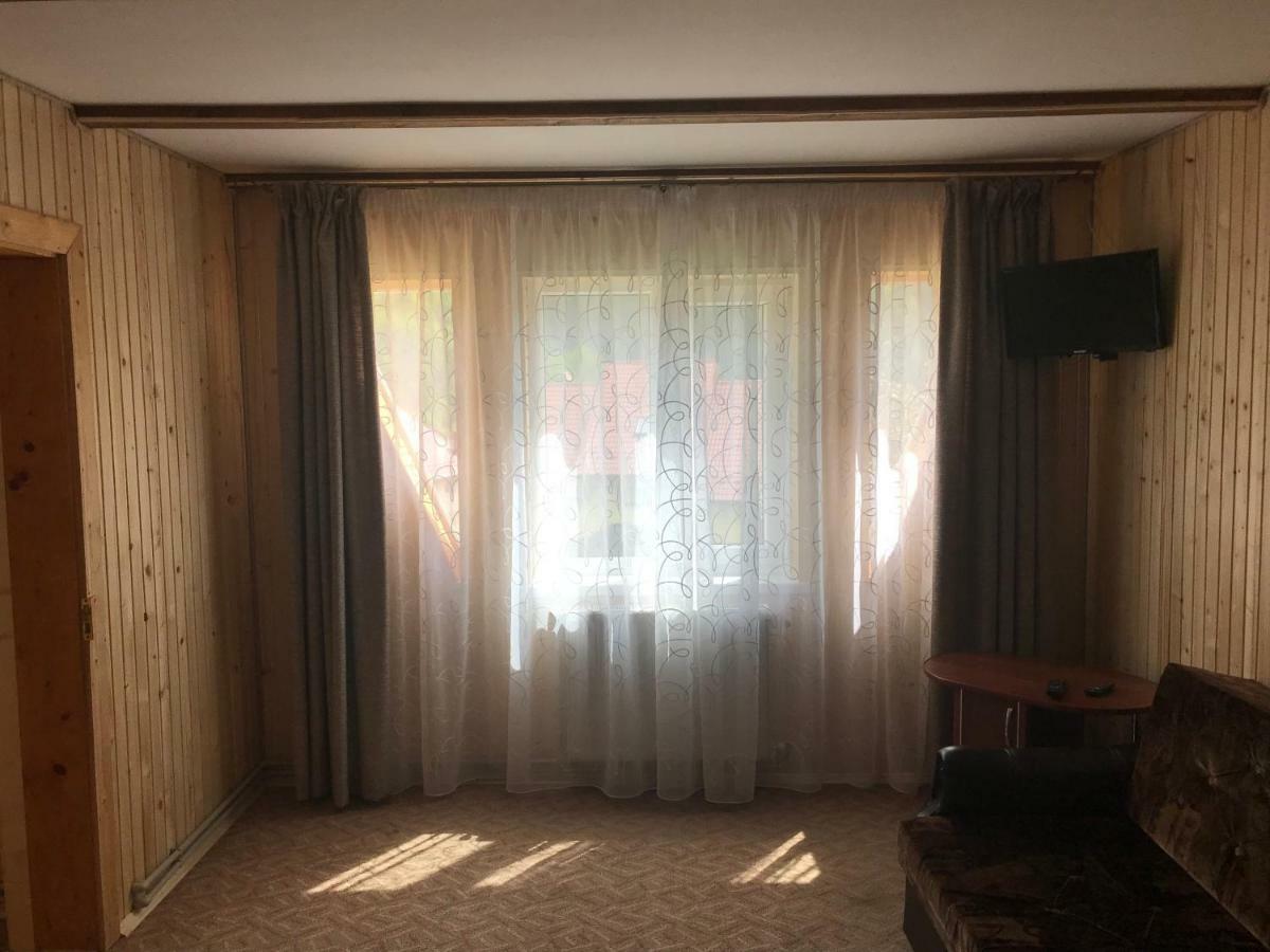 Guest House Zatishniy Dvir Jaremtsje Eksteriør bilde