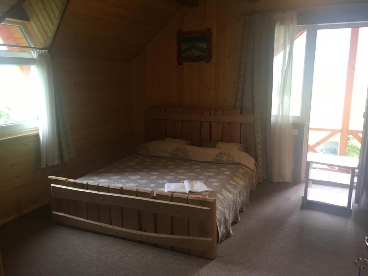 Guest House Zatishniy Dvir Jaremtsje Eksteriør bilde